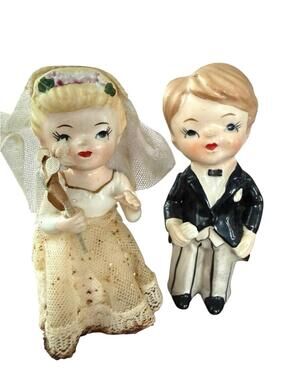 Vintage Bride And Groom Porcelain Figurines Wedding Cake Topper  Japan